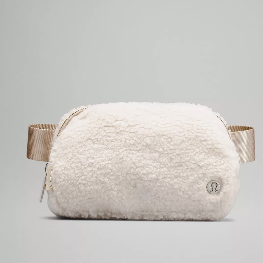 Lululemon Everywhere Fleece Belt Bag